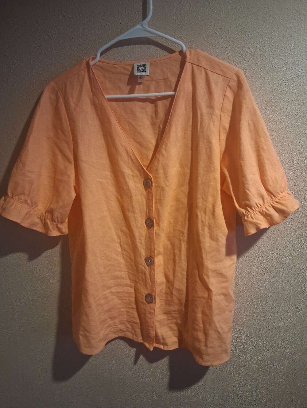 Ann Klein NWOT Linen Blend V Neck Button Down Top M